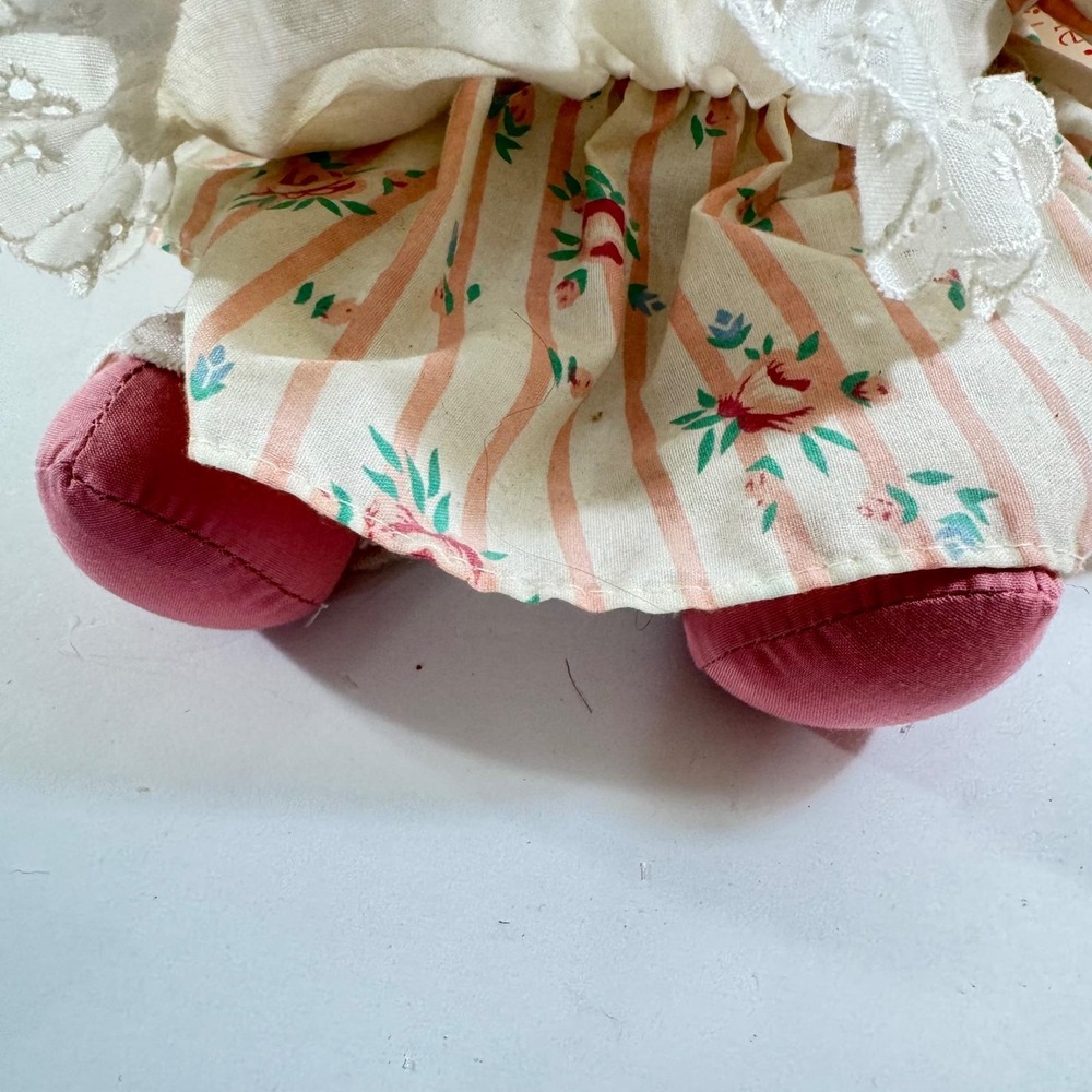 Berkeley Design Cuddle Kidz Musical Rag Doll My Favorite Things Floral Straw Hat - Picture 6 of 8
